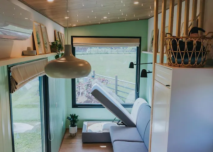 Tiny Transylvania, Rising High Above Vila