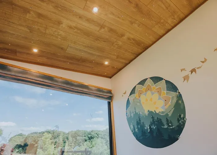 Villa Tiny Transylvania, Rising High Above